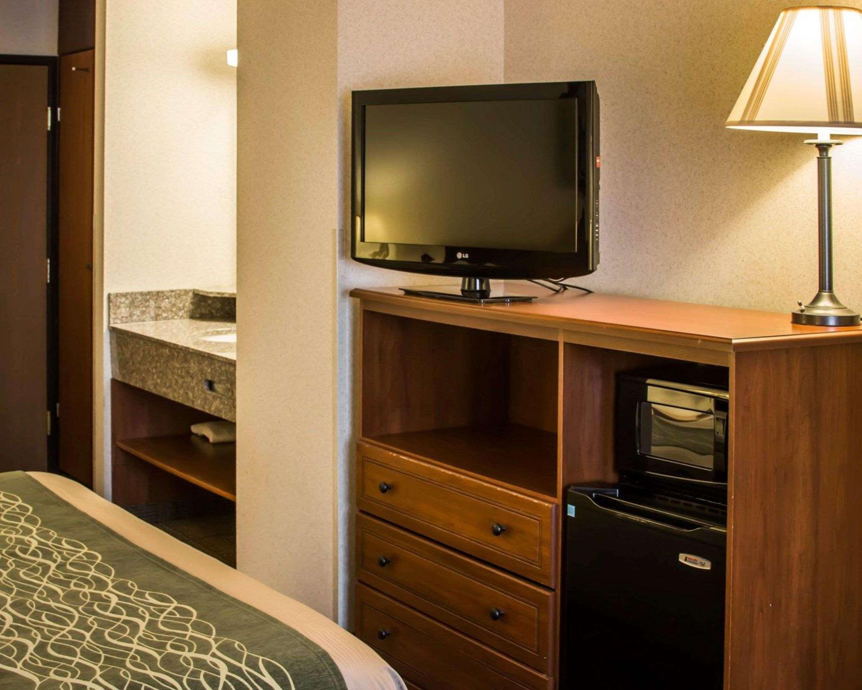 Comfort Inn & Suites Dimondale - Lansing Dış mekan fotoğraf