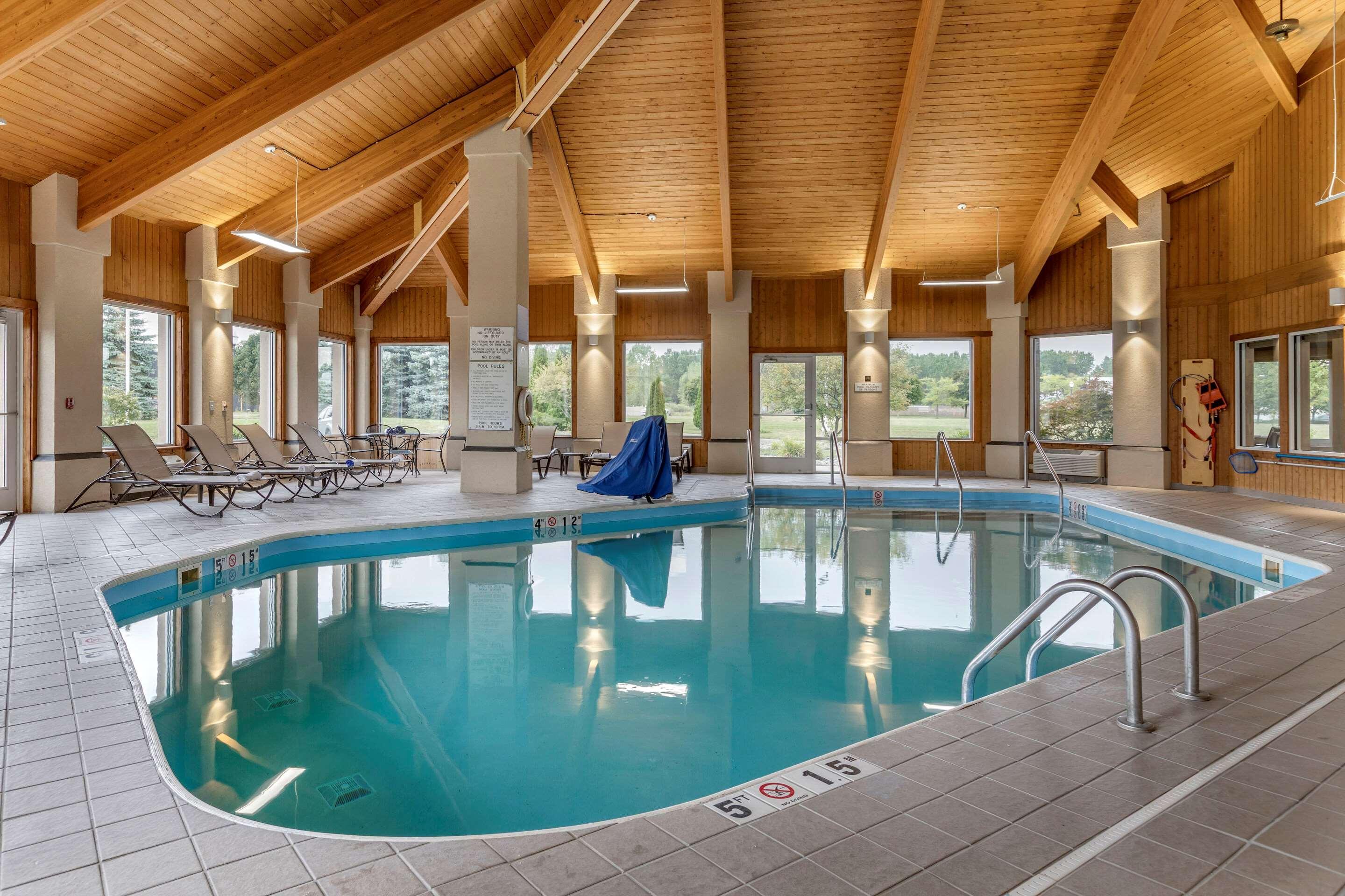 Comfort Inn & Suites Dimondale - Lansing Dış mekan fotoğraf